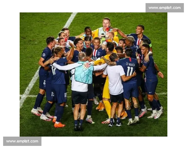 欧冠淘汰赛悬念迭起，那不勒斯黑马本色，谁是最大黑马