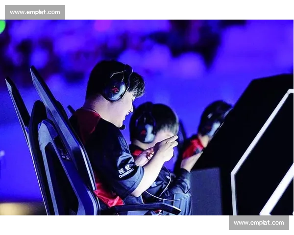 别只看光鲜一面,电竞选手用汗水浇灌梦想 别只看光鲜一面,电竞选手用汗水浇灌梦想